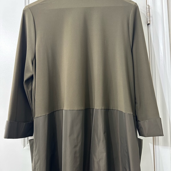 NWOT Joseph Ribkoff Asymmetrical Mixed Media Tunic Size 10 - Picture 3 of 7